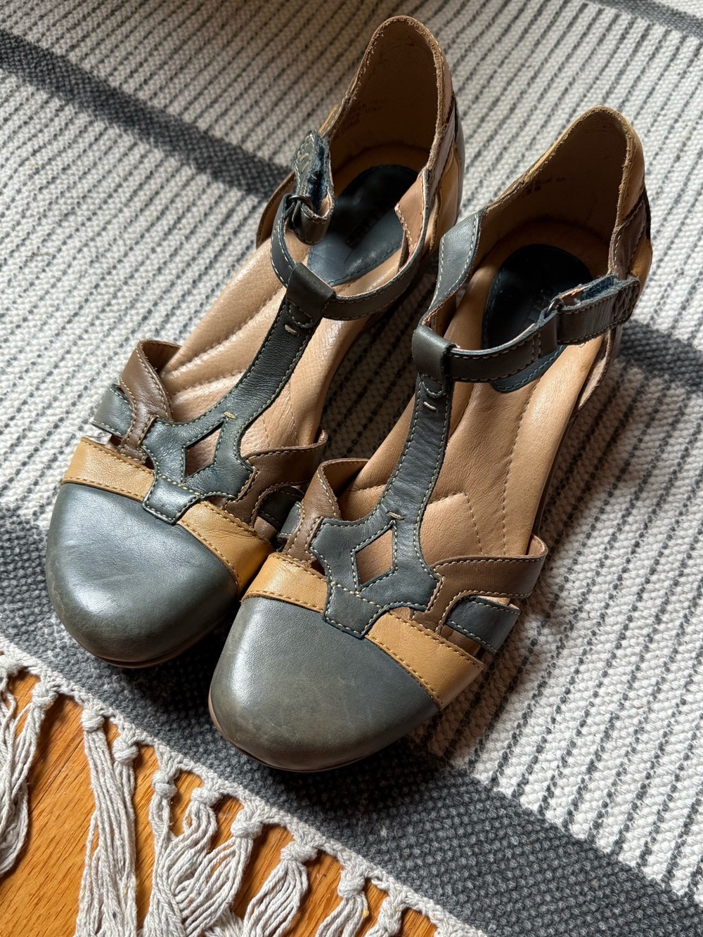 Two-Tone Grey-blue and Cream-yellow T-Strap Leather clogs